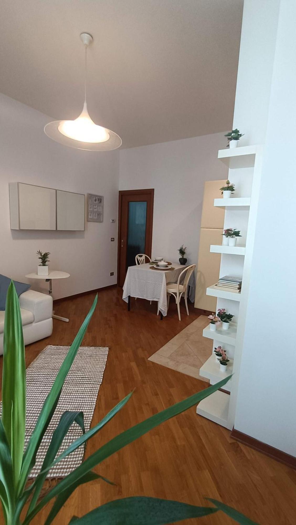 Loving My Rooms 2 - Delizioso Appartamento In Centro Гориция Экстерьер фото
